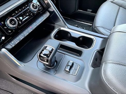 New 2026 GMC Sierra 1500 Denali w/ Technology Package AWD/4WD image 9