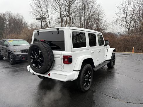 Certified 2022 Jeep Wrangler Unlimited Sahara image 6