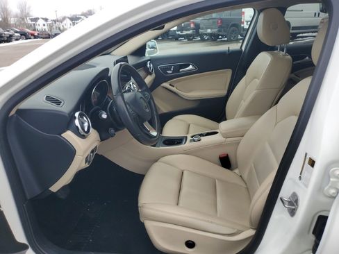 Used 2018 Mercedes-Benz GLA 250 4MATIC image 5