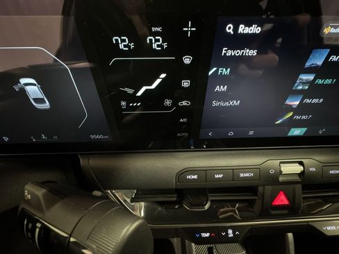 Certified 2025 Kia K4 EX image 26