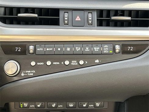 Used 2021 Lexus ES 350 Ultra Luxury w/ Accessory Package 2 image 16