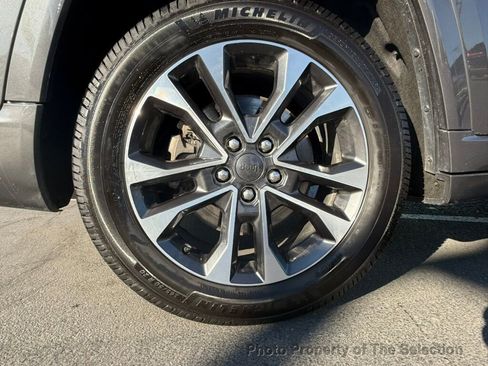 Used 2021 Jeep Grand Cherokee L Overland w/ Luxury Tech Group IV image 45