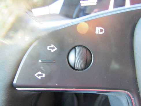 Used 2023 Tesla Model X AWD/4WD image 18