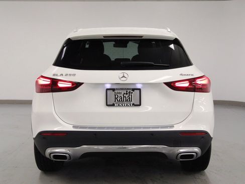 Certified 2025 Mercedes-Benz GLA 250 4MATIC image 6