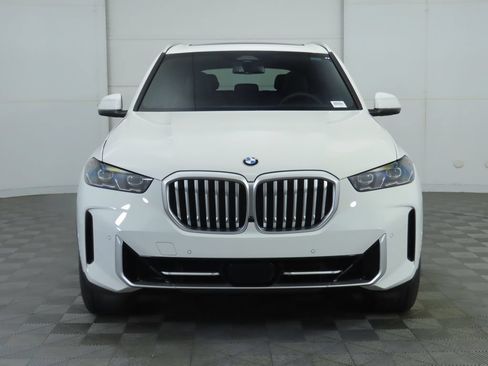 Used 2026 BMW X5 xDrive40i w/ Premium Package AWD/4WD image 3