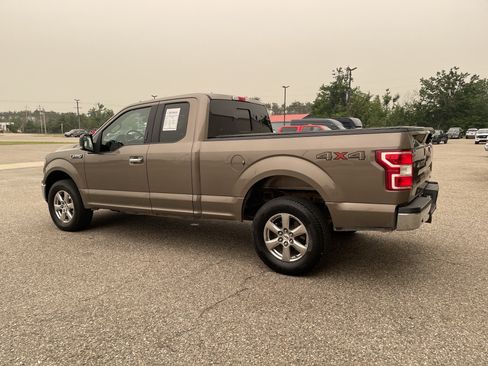 Used 2018 Ford F150 XLT w/ Equipment Group 302A Luxury AWD/4WD image 5