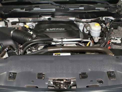 Used 2017 RAM 3500 Tradesman RWD image 3