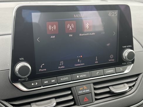 Used 2022 Nissan Altima 2.5 SV image 17