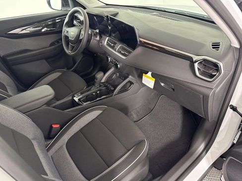 New 2026 Chevrolet TrailBlazer LS image 15