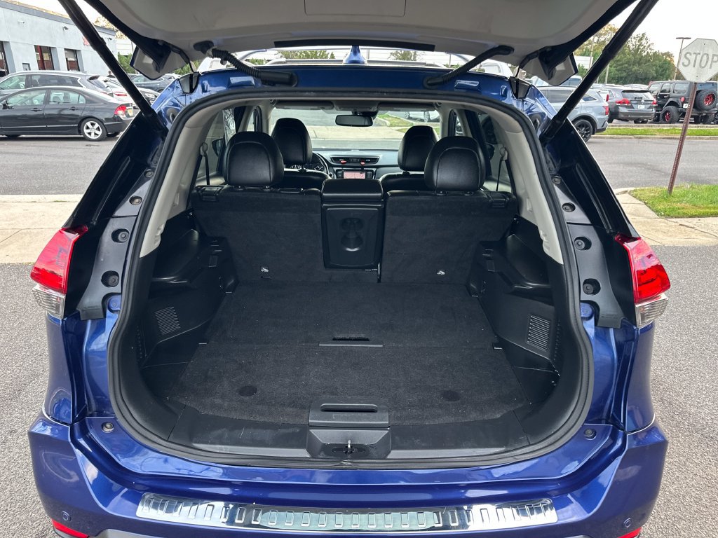 Used 2019 Nissan Rogue SL w/ Premium Package AWD/4WD image 18