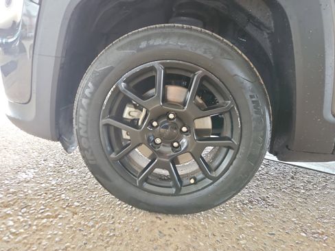 Used 2019 Jeep Renegade Altitude w/ Quick Order Package 2XM image 26