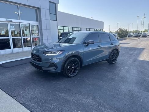 Used 2025 Honda HR-V Sport image 2