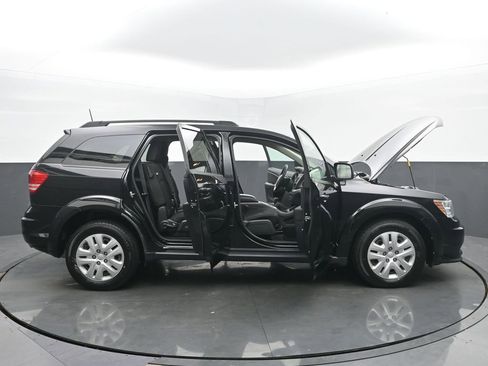 Used 2020 Dodge Journey SE w/ SE Popular Equipment Group FWD image 57