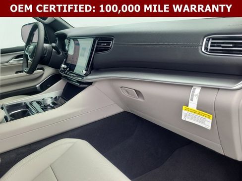 Used 2026 Jeep Grand Wagoneer 2WD w/ Premium Group I image 22