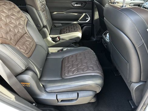 New 2026 Nissan Armada Platinum Reserve w/ Accent Package image 16