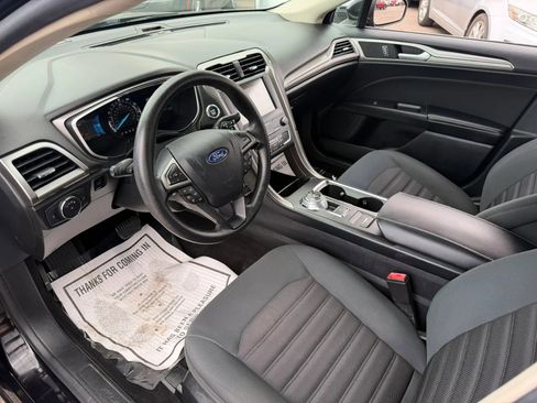Used 2019 Ford Fusion SE image 14
