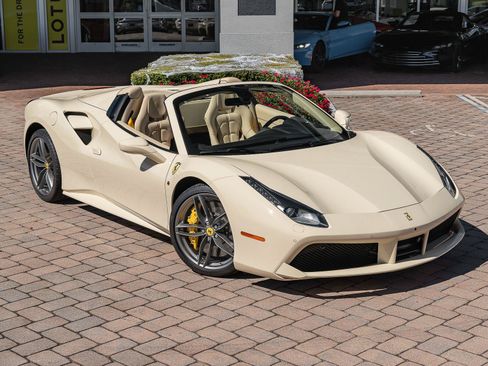 Used 2016 Ferrari 488 Spider RWD image 3