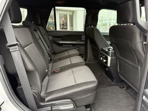 Used 2019 Ford Expedition XLT image 20
