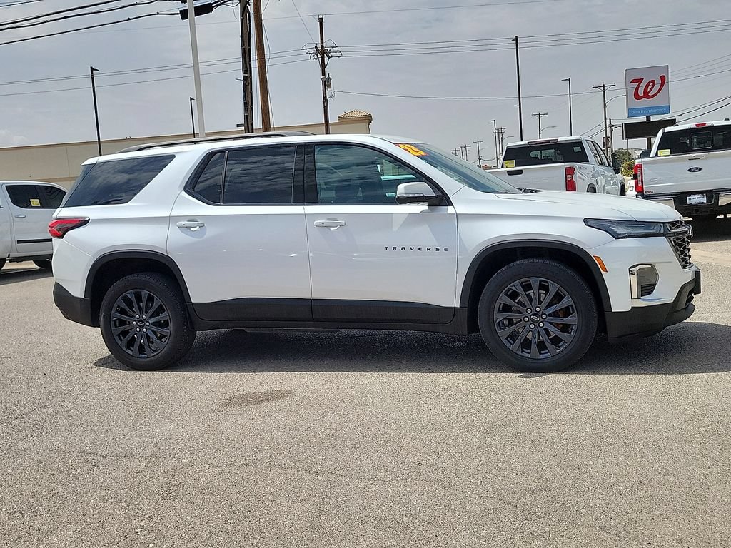 Used 2023 Chevrolet Traverse RS FWD image 14
