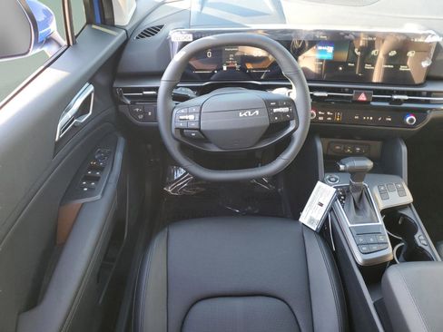 New 2026 Kia Sportage EX FWD image 32
