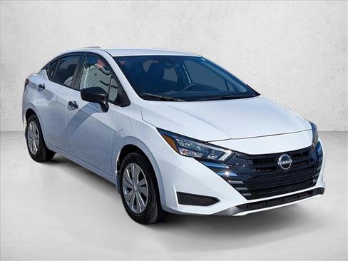 Used 2025 Nissan Versa S w/ Trunk Package image 3
