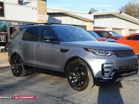 Used 2020 Land Rover Discovery Landmark image 9