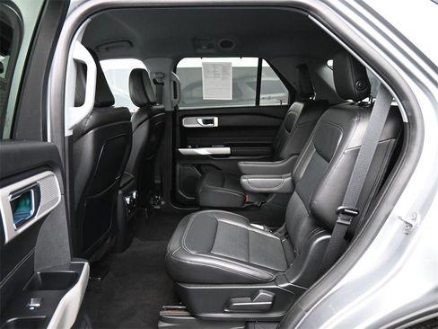 Used 2020 Ford Explorer Limited image 17