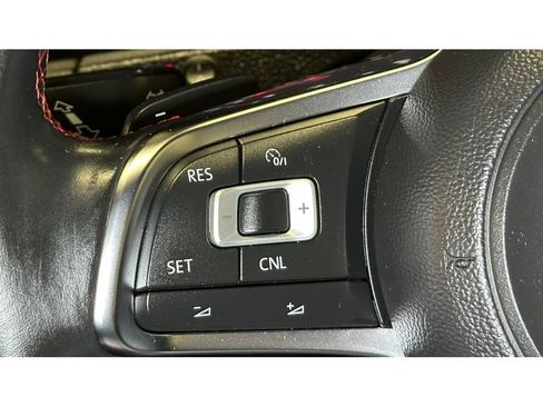 Used 2016 Volkswagen GTI SE FWD image 25