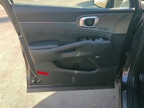 Used 2024 Kia Sorento SX Prestige image 10