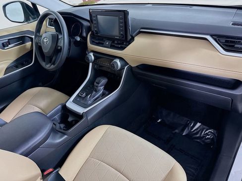 Certified 2020 Toyota RAV4 XLE w/ All Weather Liner Package image 31