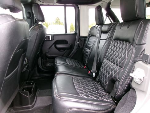 Used 2022 Jeep Wrangler Unlimited Sport AWD/4WD image 18