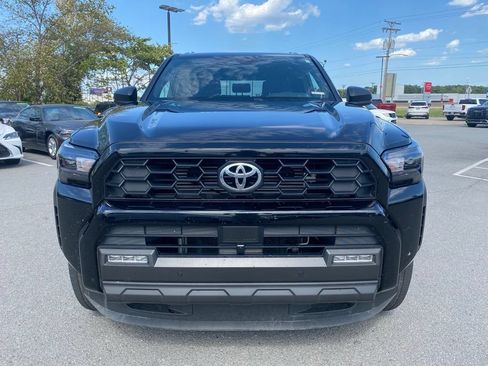 Used 2025 Toyota 4Runner TRD Off-Road AWD/4WD image 2