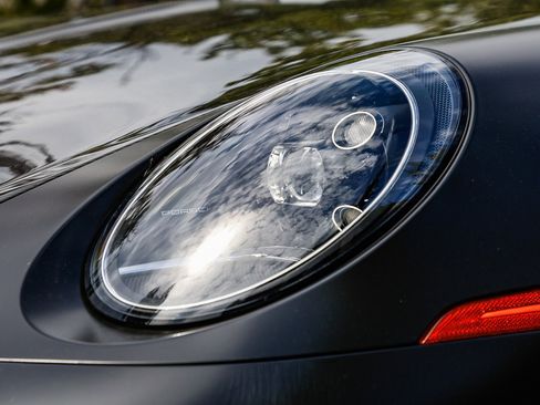 Used 2021 Porsche 911 Carrera S image 7