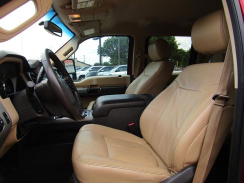 Used 2013 Ford F250 Lariat w/ Lariat Interior Pkg AWD/4WD image 8