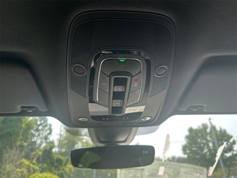 Used 2025 Audi Q5 2.0T Premium Plus w/ Premium Plus Package image 17