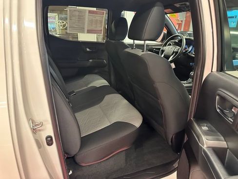 Certified 2023 Toyota Tacoma TRD Off-Road AWD/4WD image 14