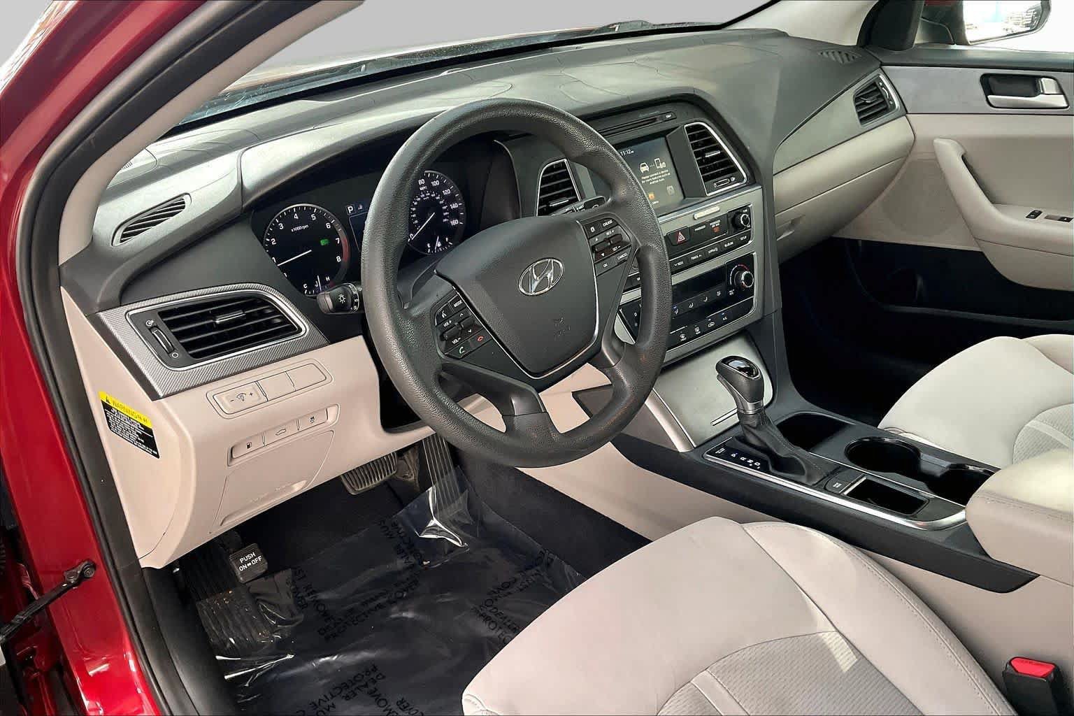 Used 2016 Hyundai Sonata SE FWD image 18