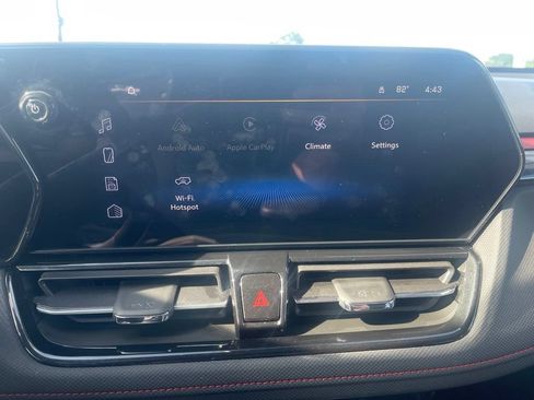 Used 2025 Chevrolet TrailBlazer RS w/ Convenience Package AWD/4WD image 17