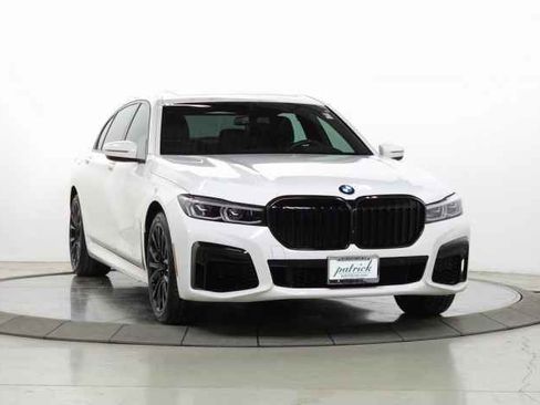 Used 2022 BMW 740i xDrive w/ M Sport Package image 1