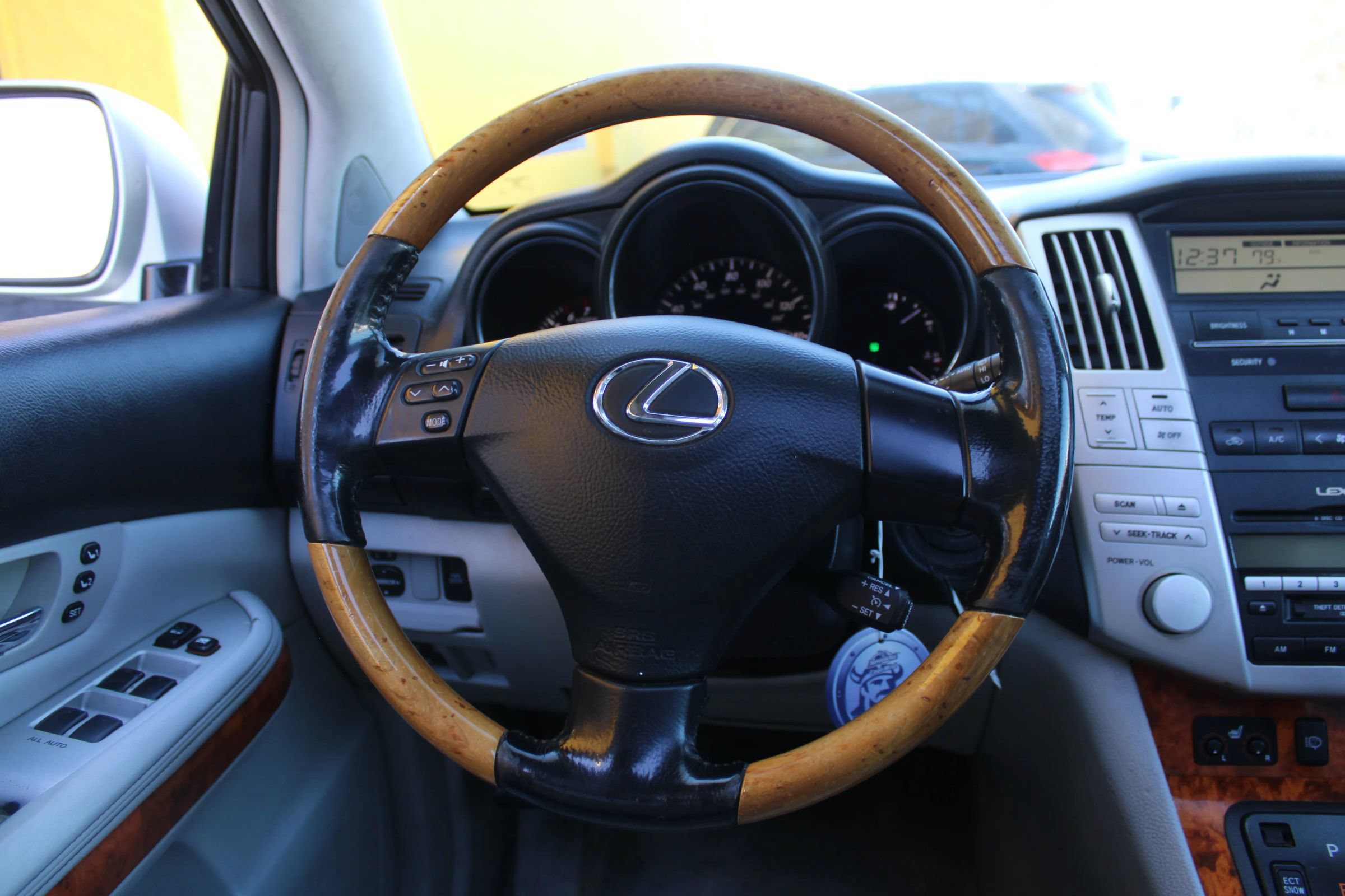 Used 2005 Lexus RX 330 FWD image 13
