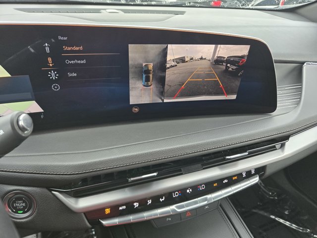 Used 2025 Cadillac XT4 Premium Luxury FWD image 11