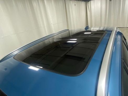 Used 2025 Volvo XC40 B5 Core image 6