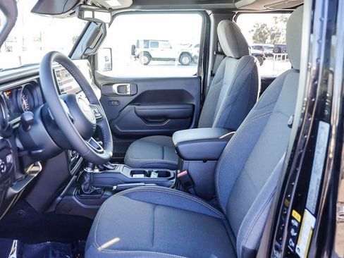 New 2026 Jeep Gladiator Sport image 18