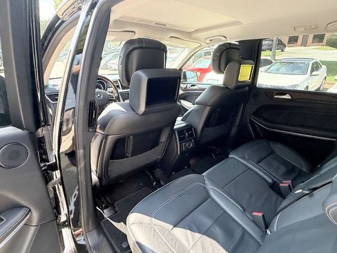 Used 2014 Mercedes-Benz GL 550 4MATIC image 43