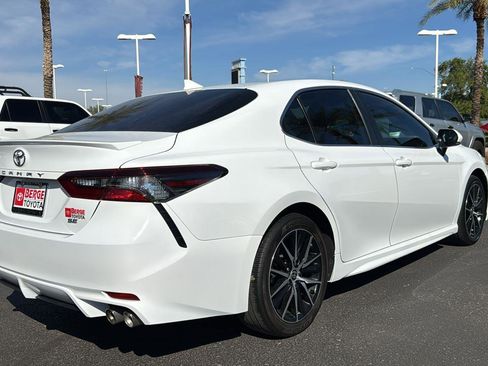 Used 2024 Toyota Camry SE image 7