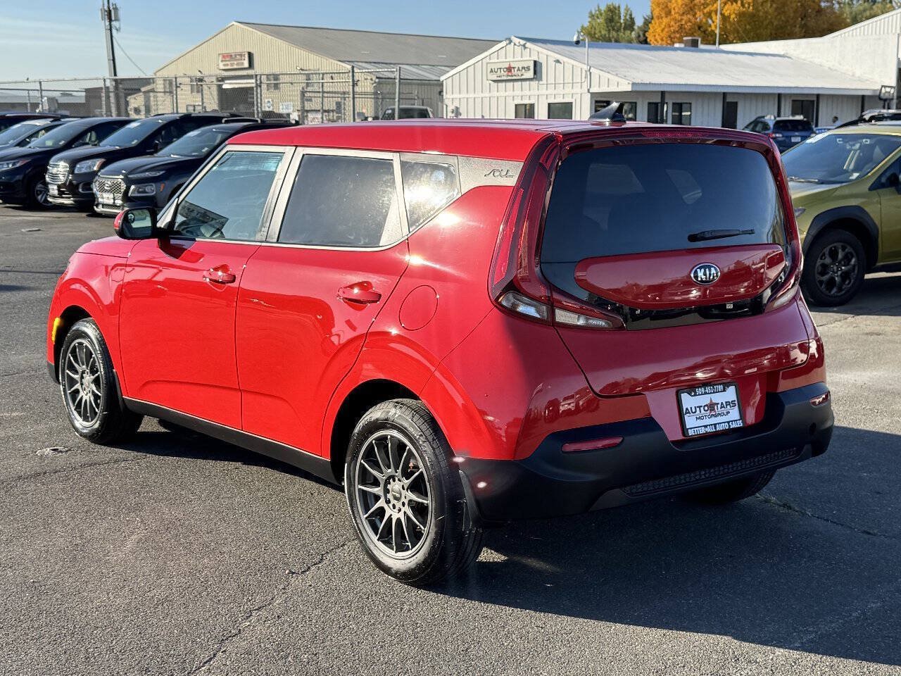 Used 2021 Kia Soul LX FWD image 3