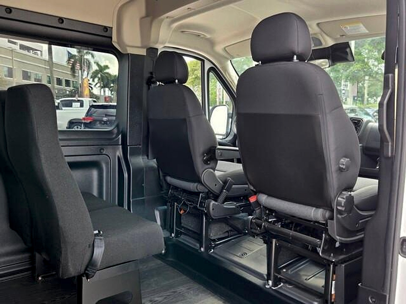Used 2023 RAM ProMaster 3500 FWD image 17