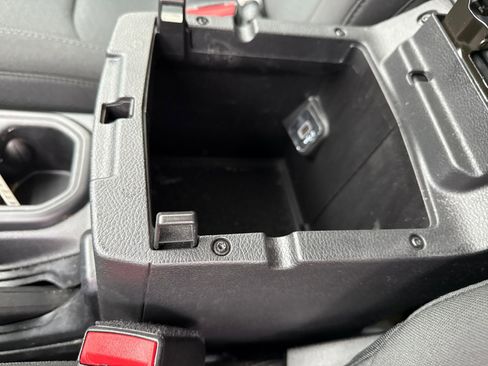 Used 2022 Jeep Wrangler Sport S image 26