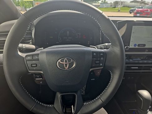 Used 2026 Toyota Camry SE w/ Convenience Package AWD/4WD image 15