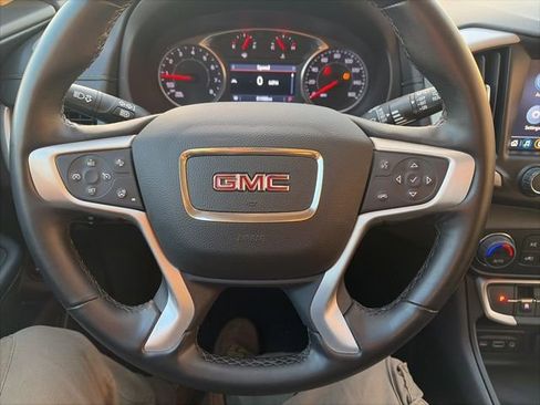 Used 2024 GMC Terrain SLT image 35